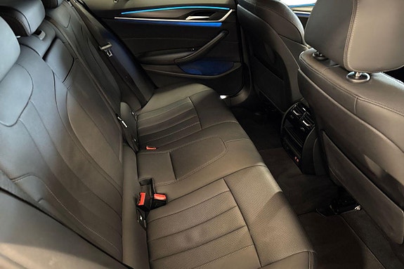 BMW 530e 26 of 29