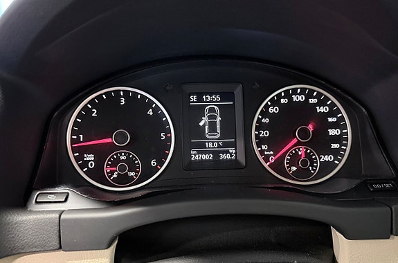 Volkswagen Tiguan 14 of 14