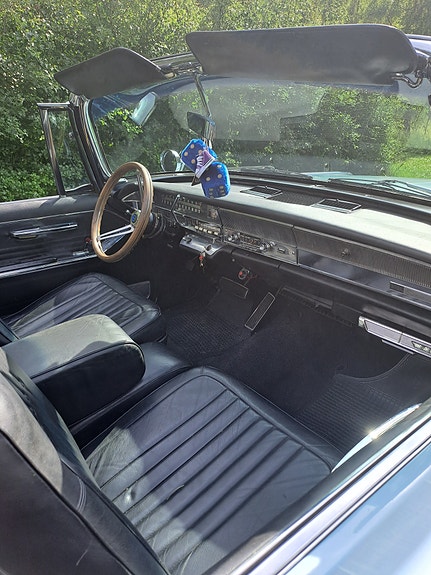 Chrysler Imperial 2 of 8