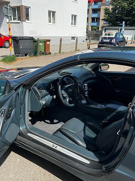 Mercedes-Benz SL500 13 of 20