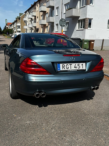 Mercedes-Benz SL500 2 of 20