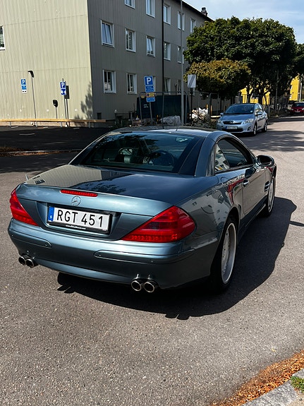 Mercedes-Benz SL500 12 of 20