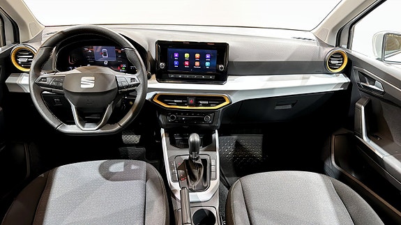 Seat Arona 10 of 18