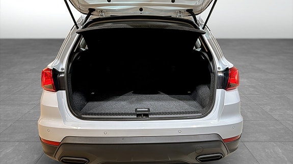 Seat Arona 12 of 18