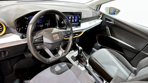 Seat Arona 7 of 18