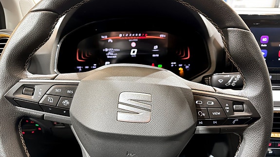 Seat Arona 16 of 18