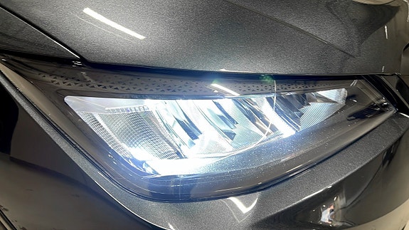 Seat Arona 14 of 18