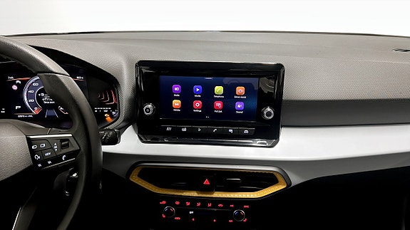 Seat Arona 9 of 18