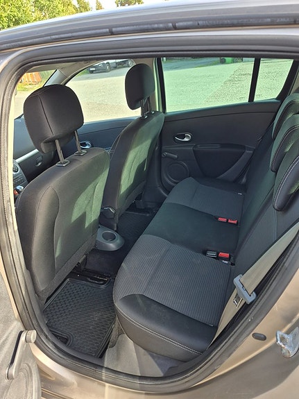 Renault Clio 6 of 6