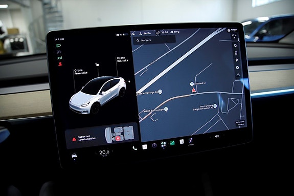 Tesla Model Y 11 of 14