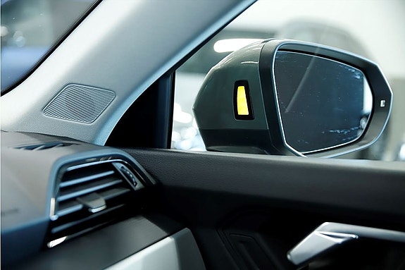 Audi Q3 9 of 15