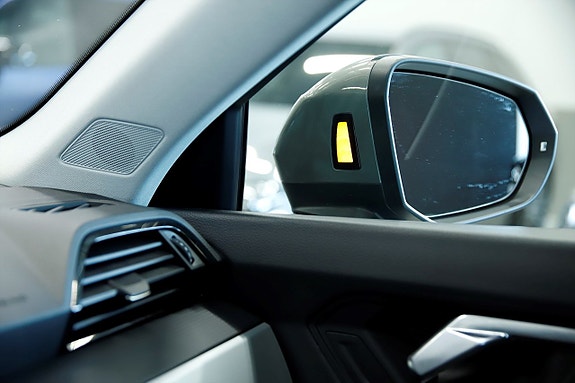 Audi Q3 9 of 15