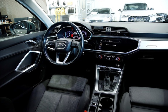 Audi Q3 6 of 15