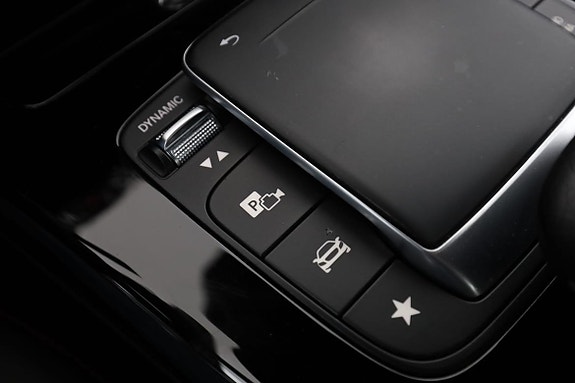 Mercedes-Benz CLA200 27 of 30