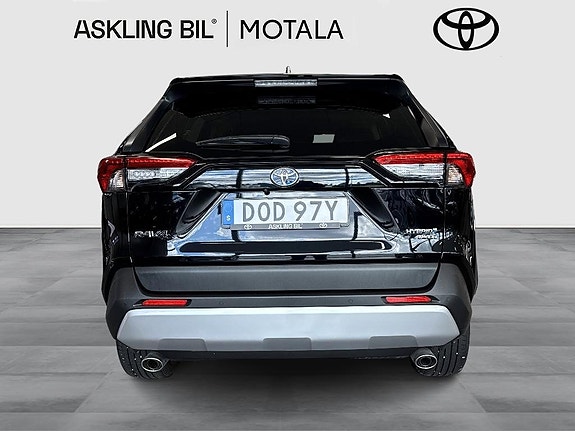 Toyota RAV4 5 of 14