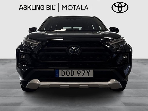 Toyota RAV4 6 of 14