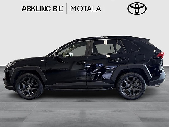 Toyota RAV4 4 of 14