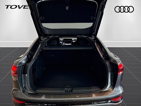 Audi Q6 e-tron 9 of 19