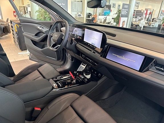 Audi Q6 e-tron 14 of 19