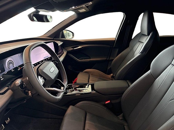 Audi Q6 e-tron 13 of 19
