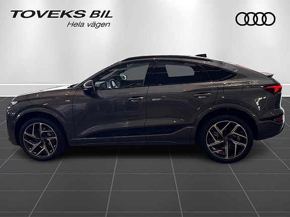 Audi Q6 e-tron 7 of 19