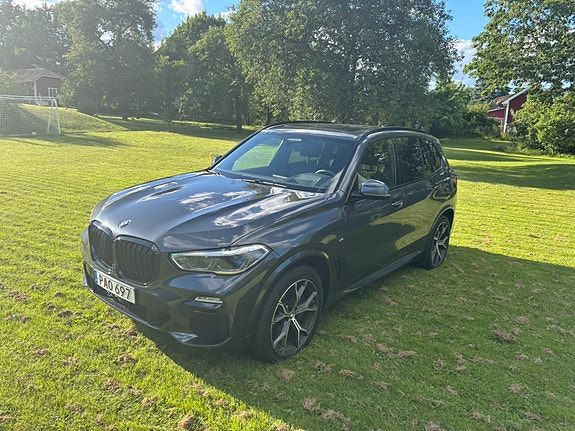 BMW X5 2 of 9