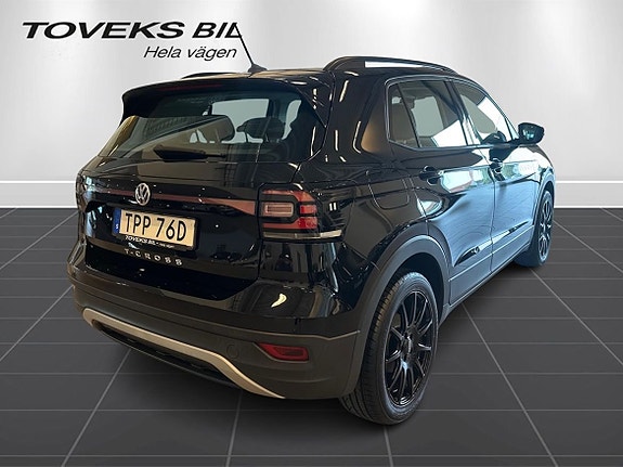 Volkswagen T-Cross 3 of 21