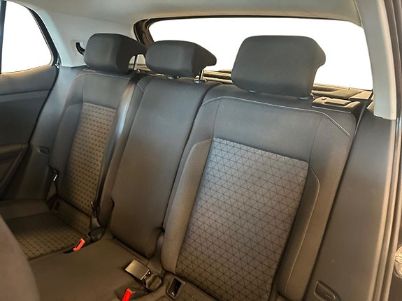 Volkswagen T-Cross 18 of 21