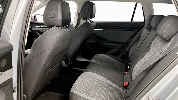Skoda Superb 11 of 13