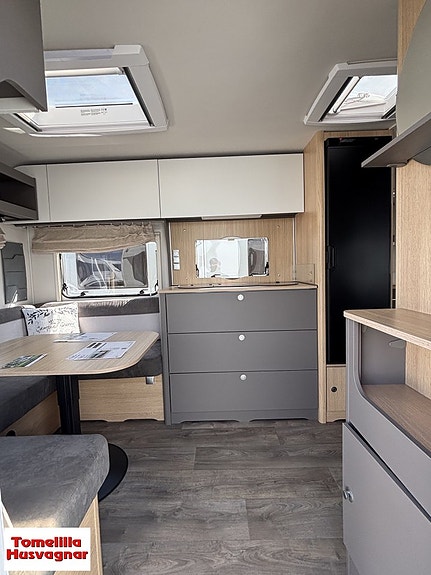 LMC Tandero 480 D 3 of 20