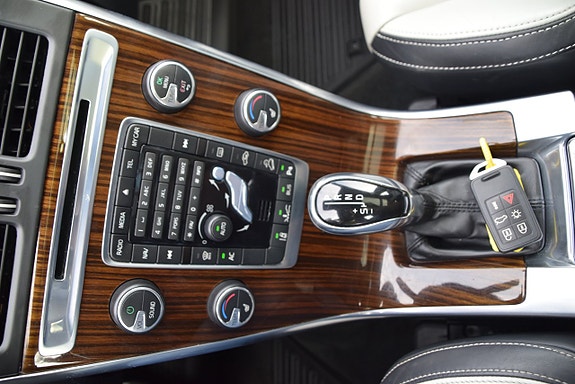 Volvo XC60 15 of 26