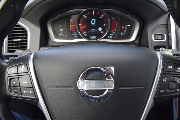 Volvo XC60 16 of 26