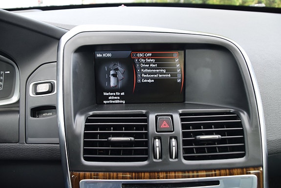 Volvo XC60 12 of 26