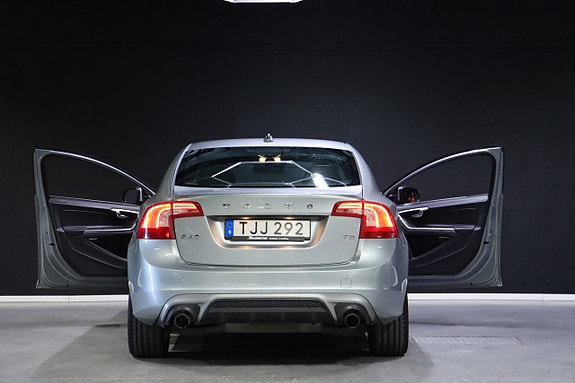 Volvo S60 8 of 28