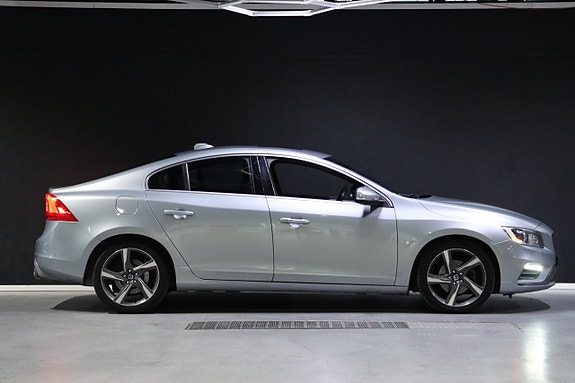 Volvo S60 7 of 28