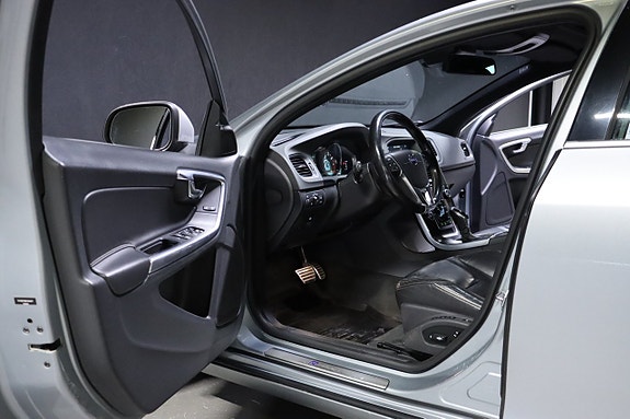 Volvo S60 10 of 28