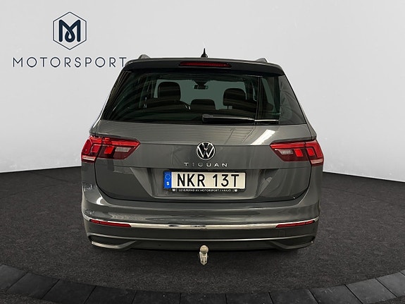 Volkswagen Tiguan 5 of 21