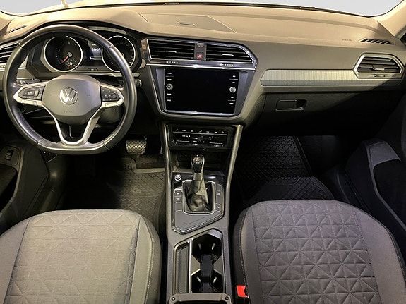 Volkswagen Tiguan 10 of 21