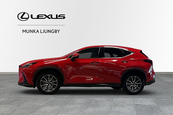 Lexus NX350h 2 of 14