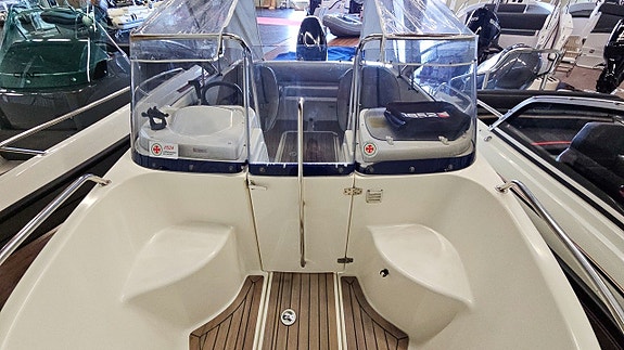 MV Marin 5400BR - Suzuki 115HK 4 of 5
