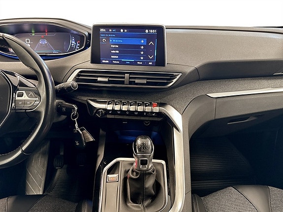 Peugeot 3008 9 of 15