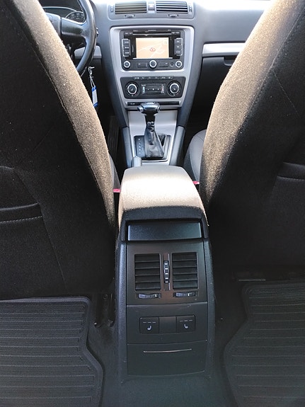 Skoda Octavia 8 of 8