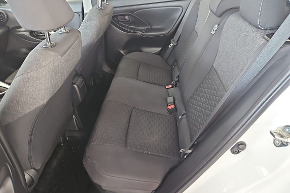 Toyota Yaris Cross 7 of 17