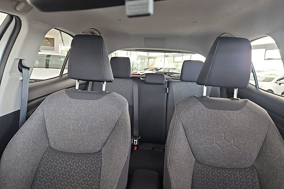 Toyota Yaris Cross 14 of 17