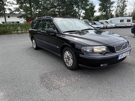 Volvo V70 3 of 8