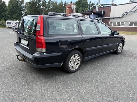 Volvo V70 4 of 8