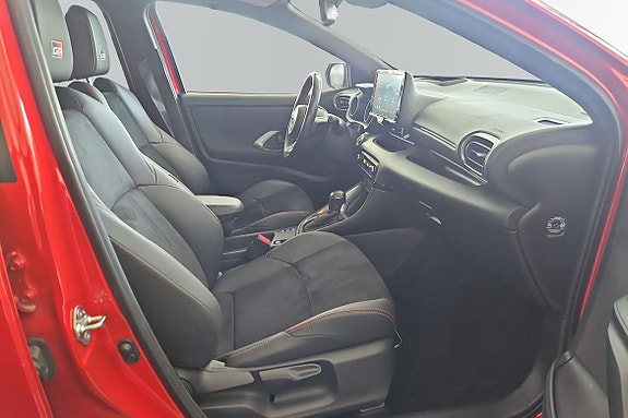 Toyota Yaris 6 of 16