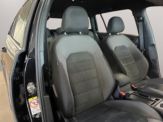 Volkswagen Golf Alltrack 14 of 24