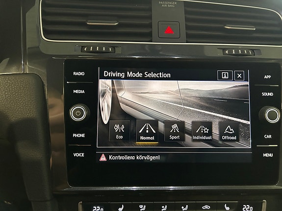 Volkswagen Golf Alltrack 17 of 24