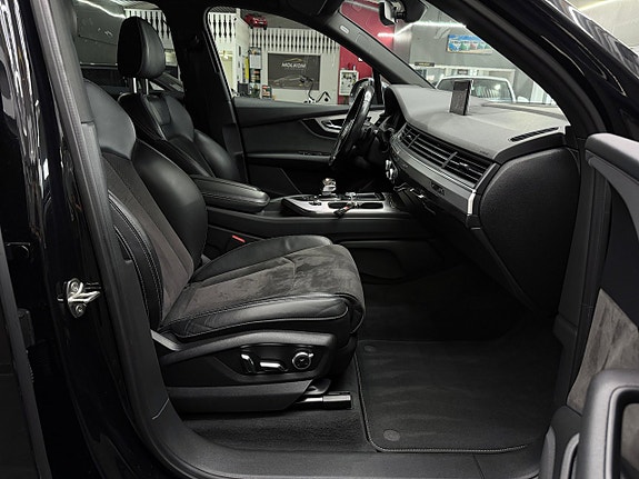 Audi Q7 23 of 27